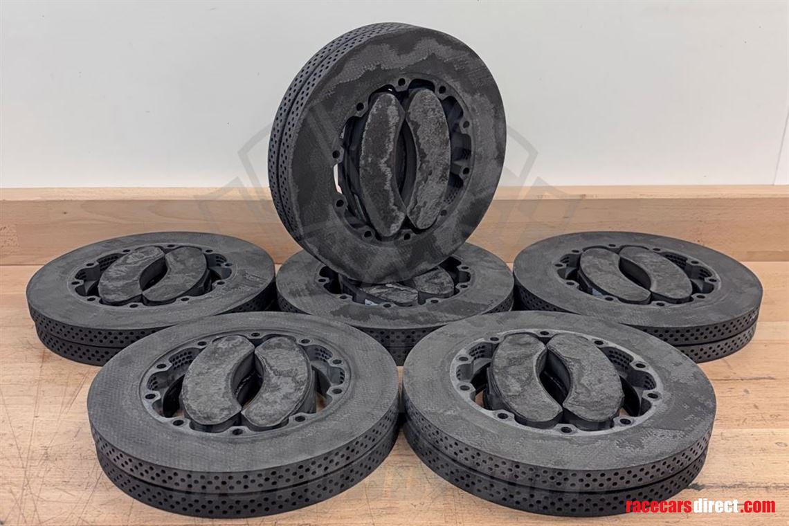 gp2-carbon-brake-discs-and-pads