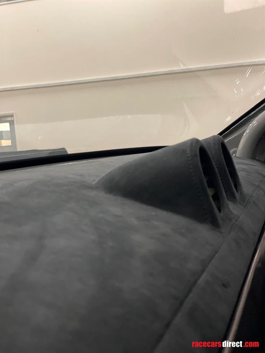 nissan-gt3-carbon-dashboard