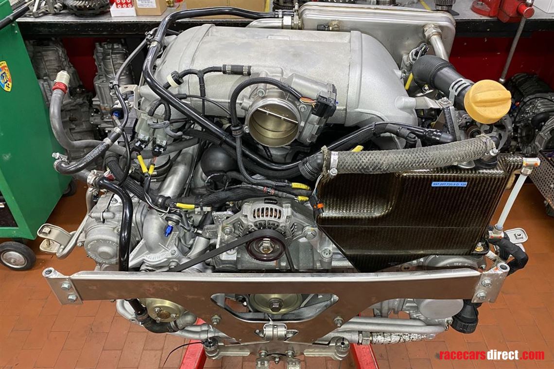 Albert Motorsport Porsche 997 GT3 R ex. Frikadelli Sabine Schmitz Patrick Huismann