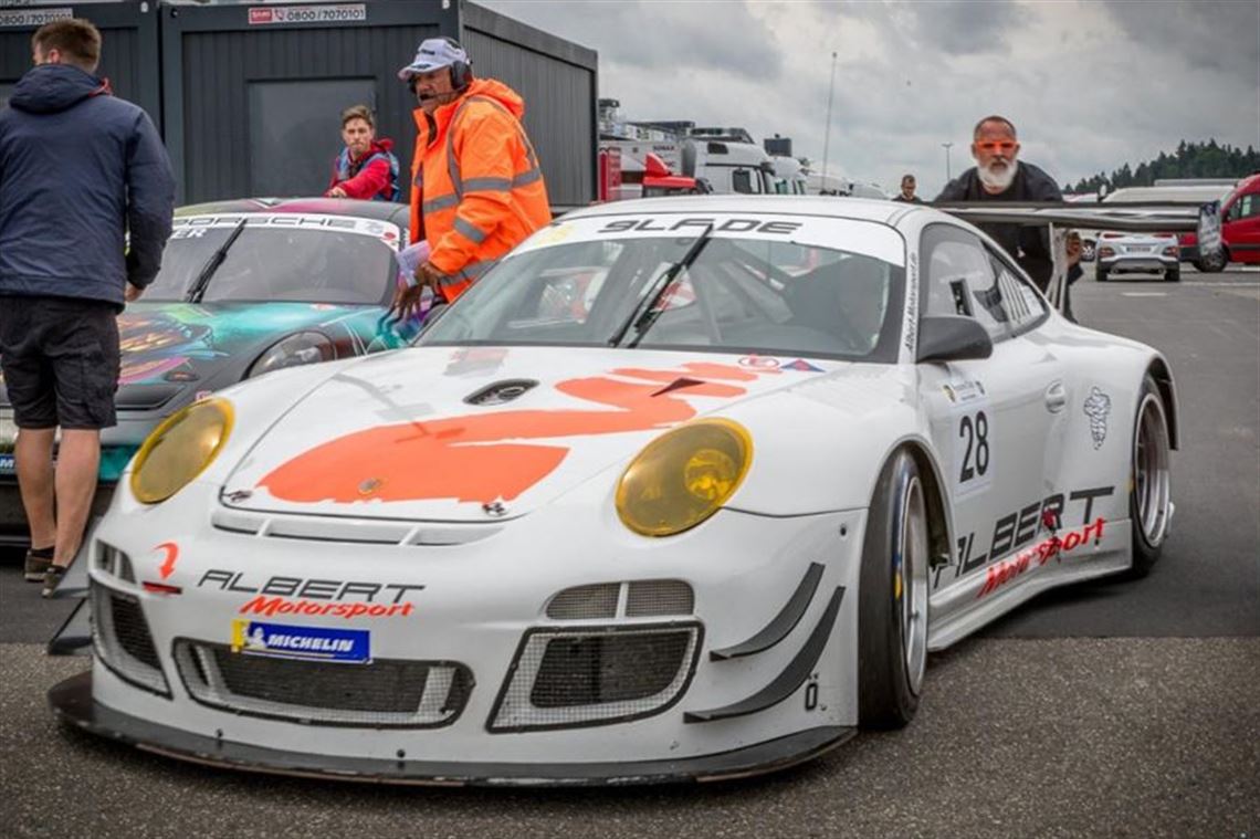 Albert Motorsport Porsche 997 GT3 R ex. Frikadelli Sabine Schmitz Patrick Huismann