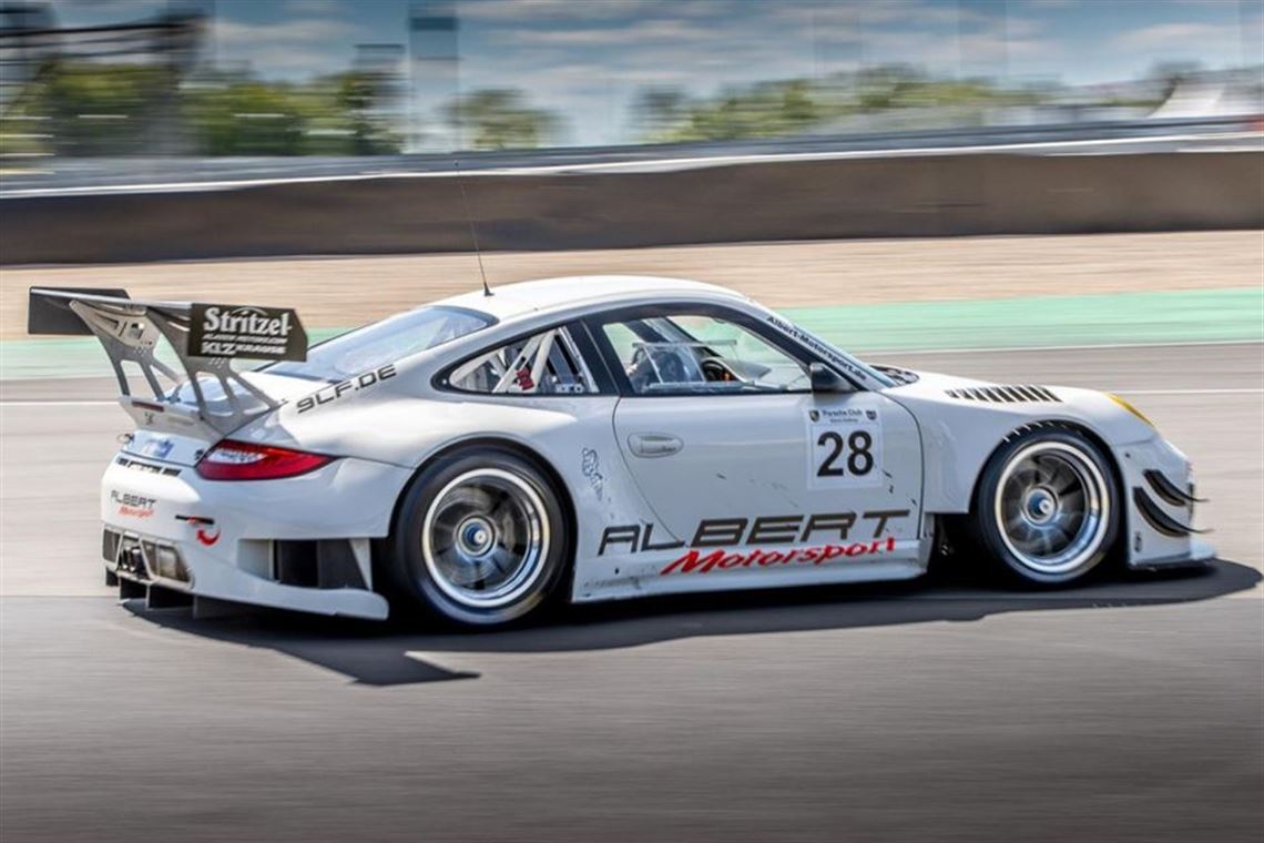 Albert Motorsport Porsche 997 GT3 R ex. Frikadelli Sabine Schmitz Patrick Huismann