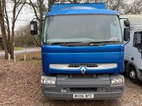 renault-13-tonne-transport-lorry-with-tail-li