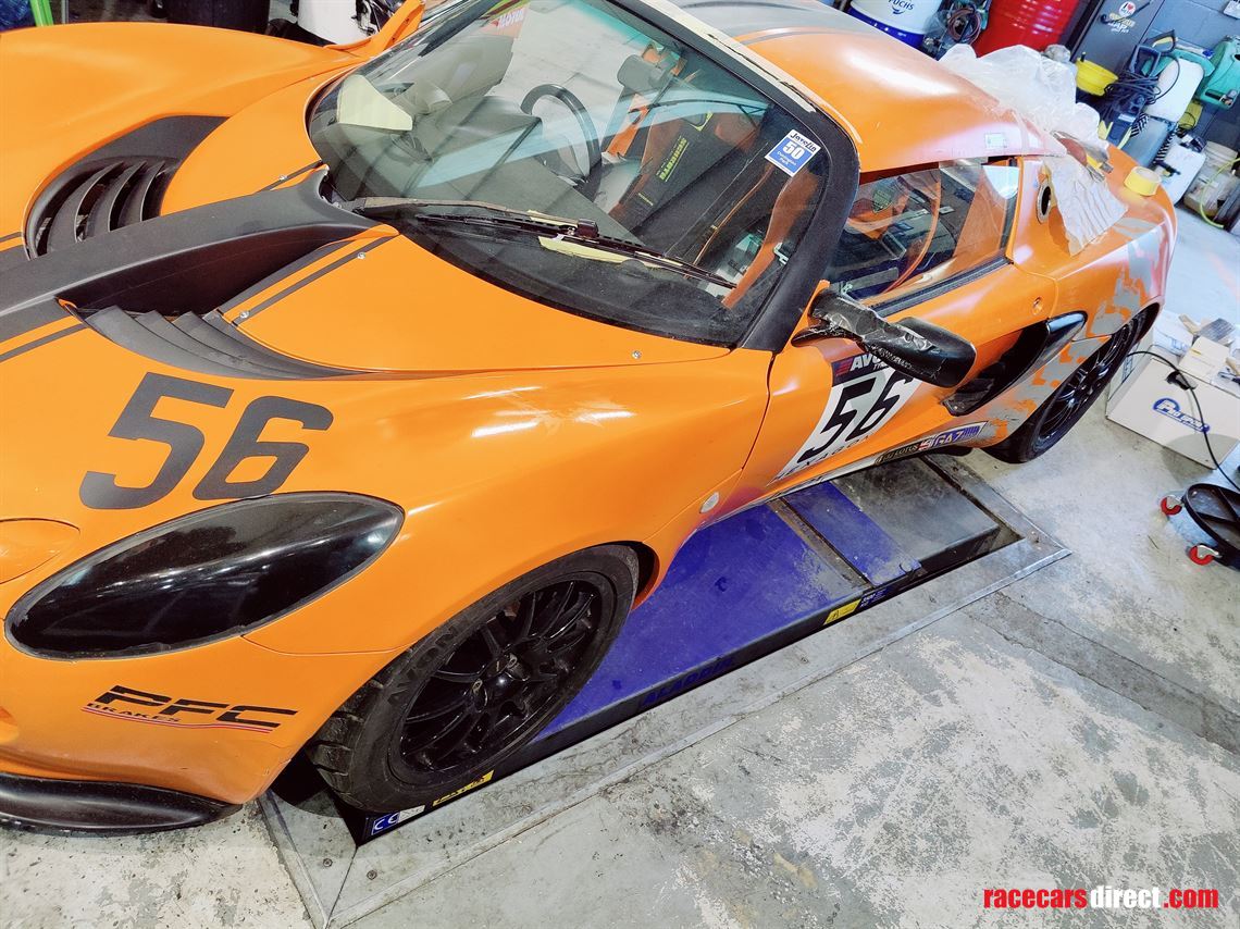 lotus-elise-s2---cup-car