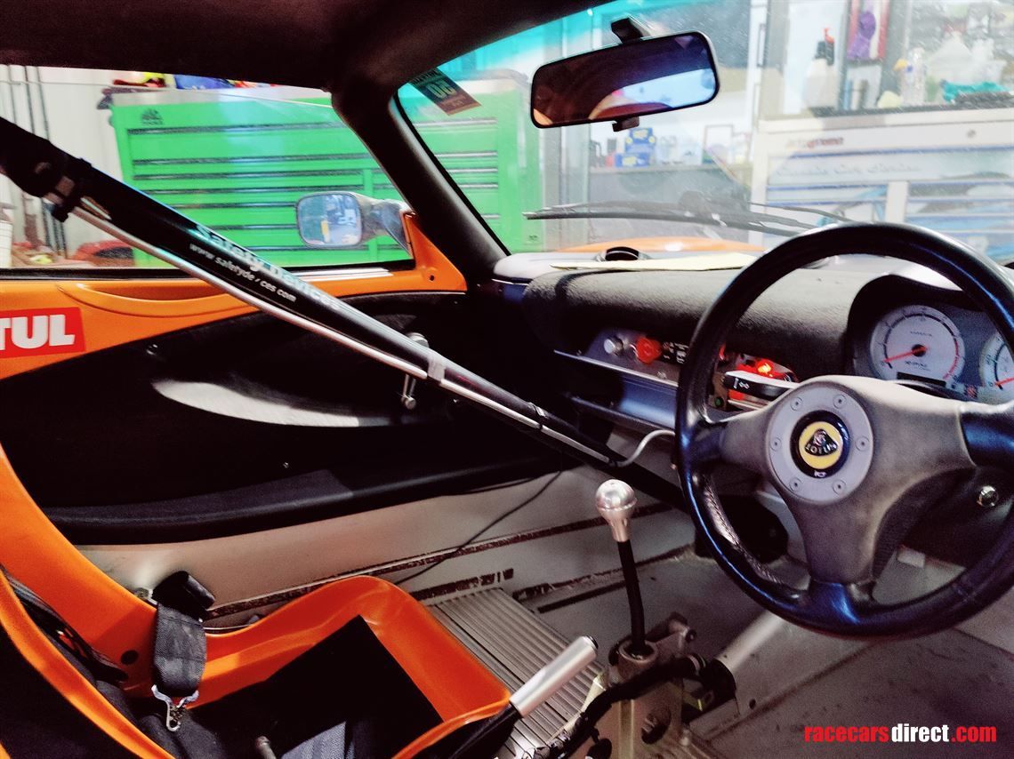 lotus-elise-s2---cup-car