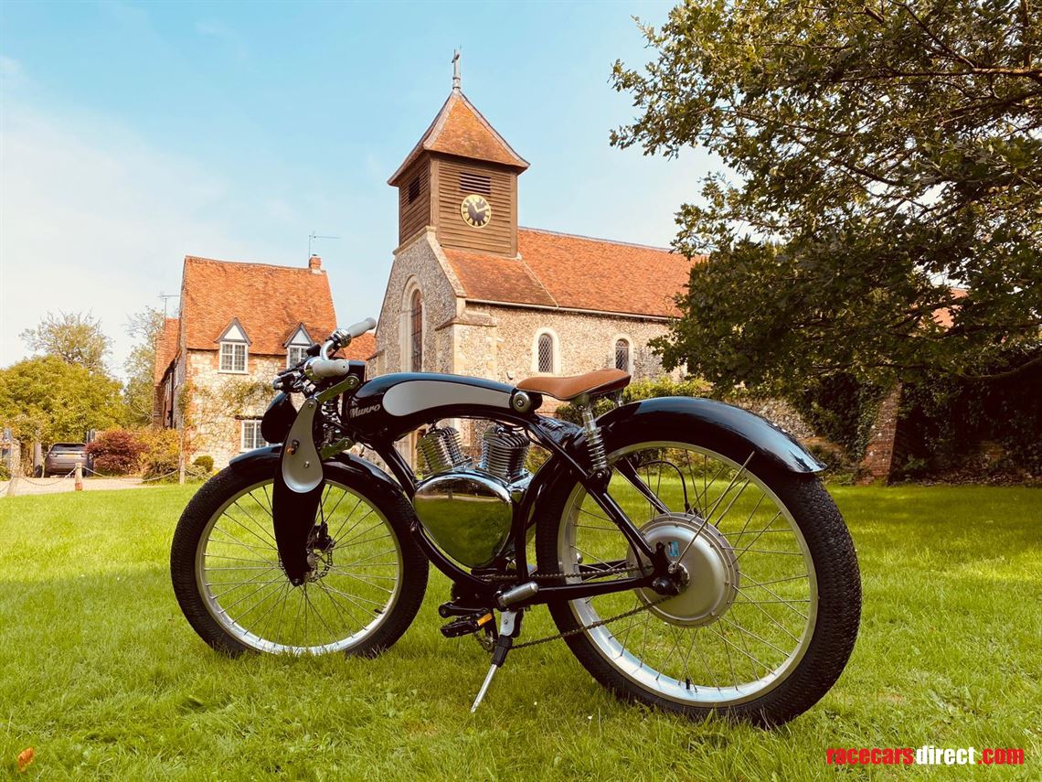 munro-electric-bike---ultimate-pit-paddock-tr