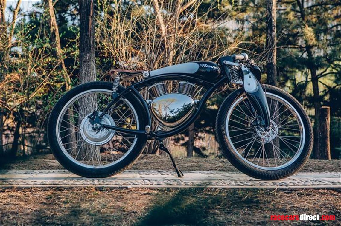 munro-electric-bike---ultimate-pit-paddock-tr