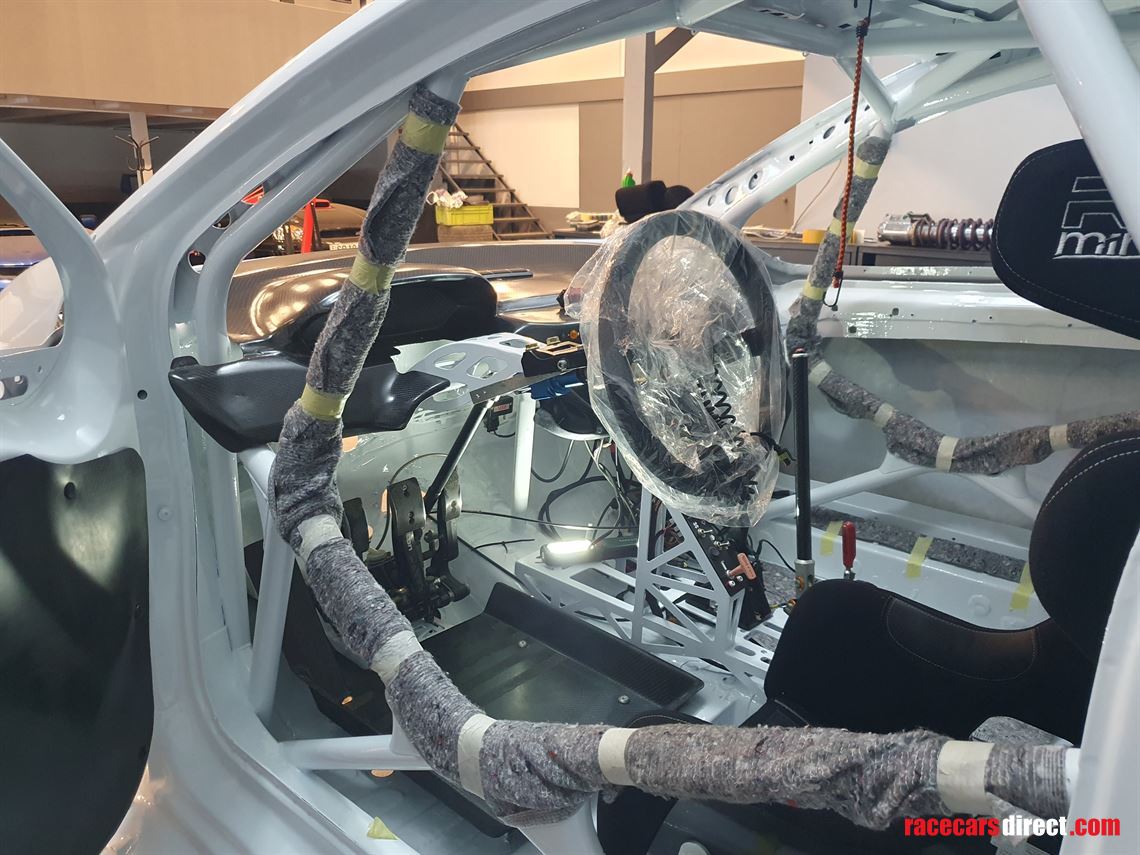 rallycross-peugeot-208-stc-2000