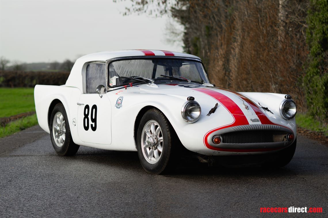 1961-daimler-sp250-dart-v8-roadster-with-hard