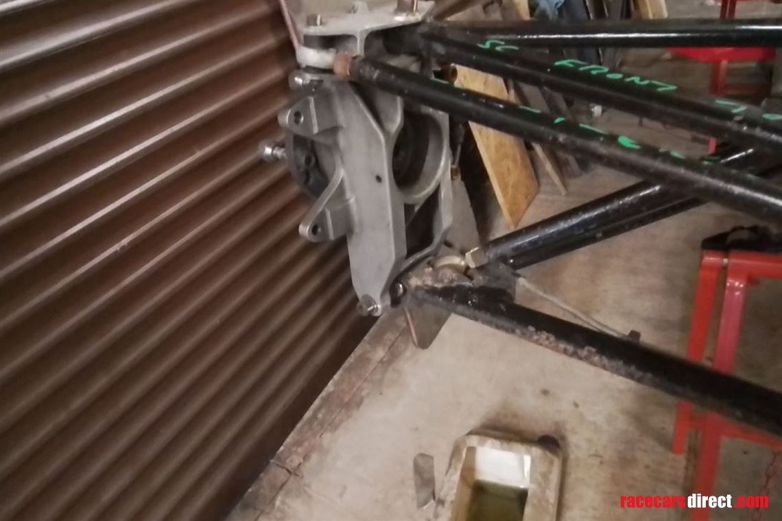 swift-sc93-front-uprights