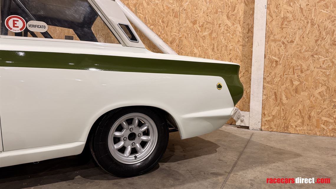 lotus-cortina-race-car