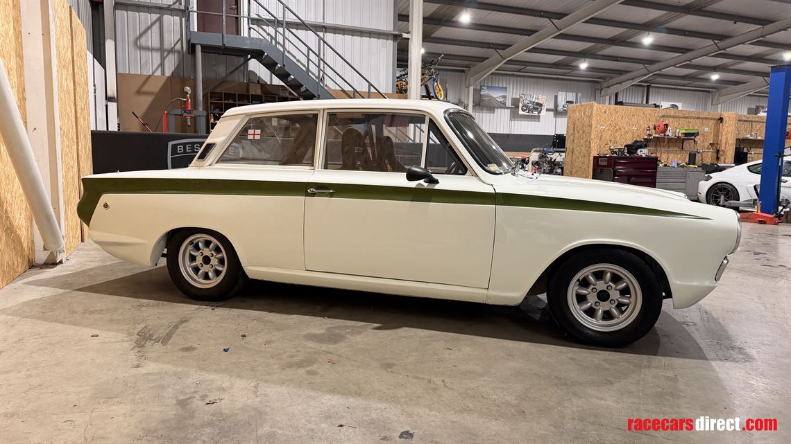 lotus-cortina-race-car