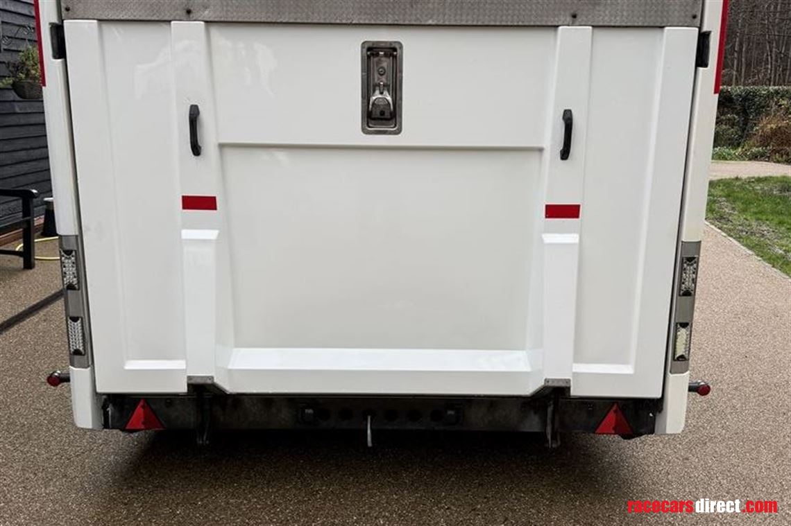 brian-james-rt5-race-shuttle