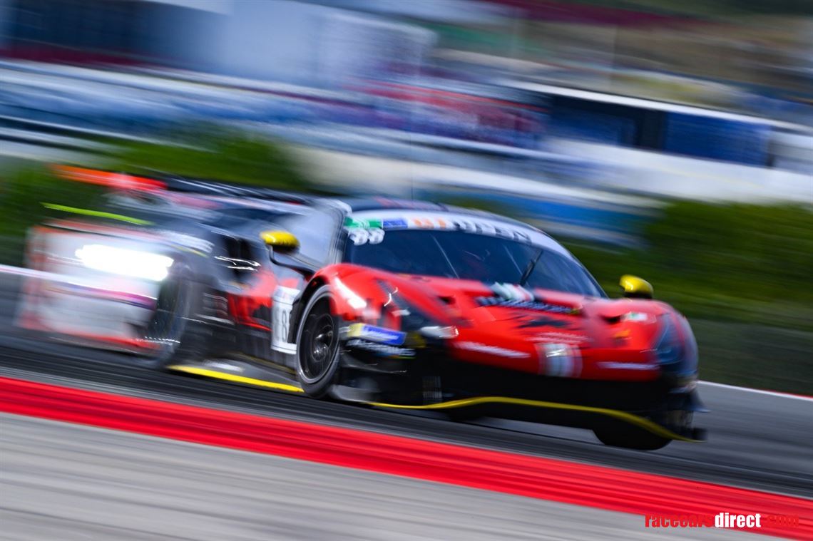 magnificent-ferrari-488-gt3