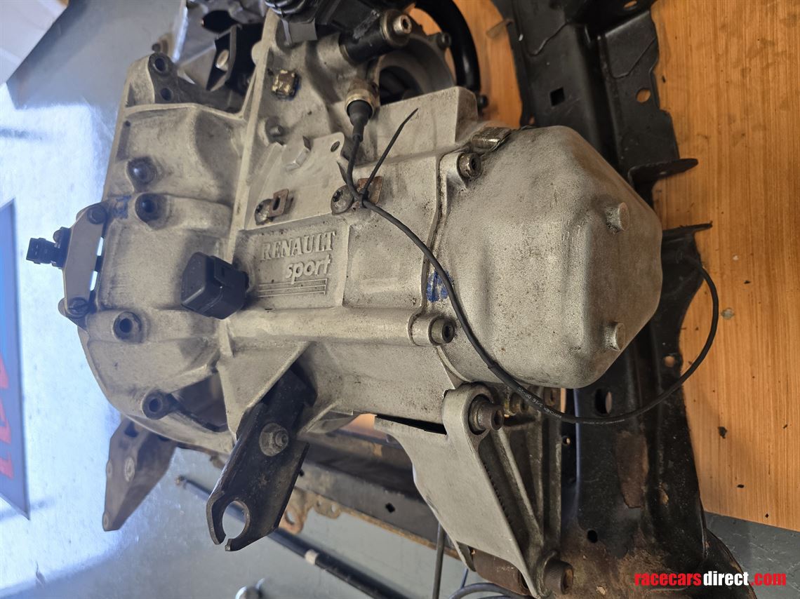 used-5-speed-sadev-gearbox-for-a-clio-cup-car