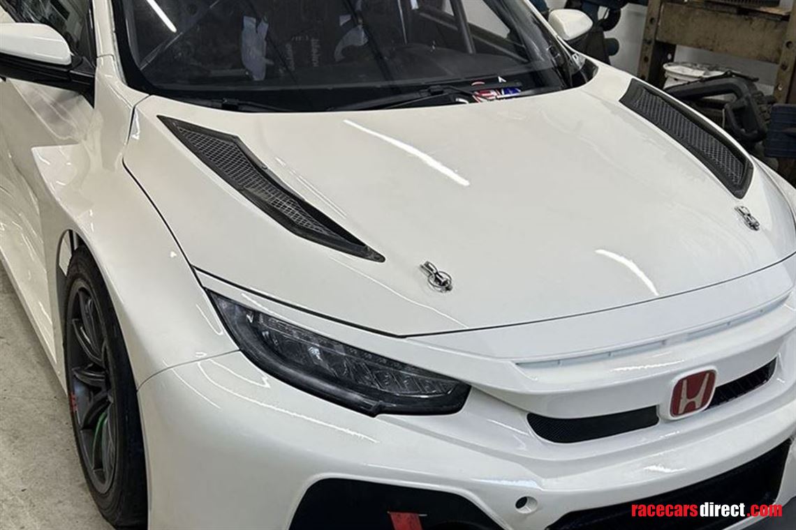 honda-civic-fk7-tcr-with-0-km-new-engine