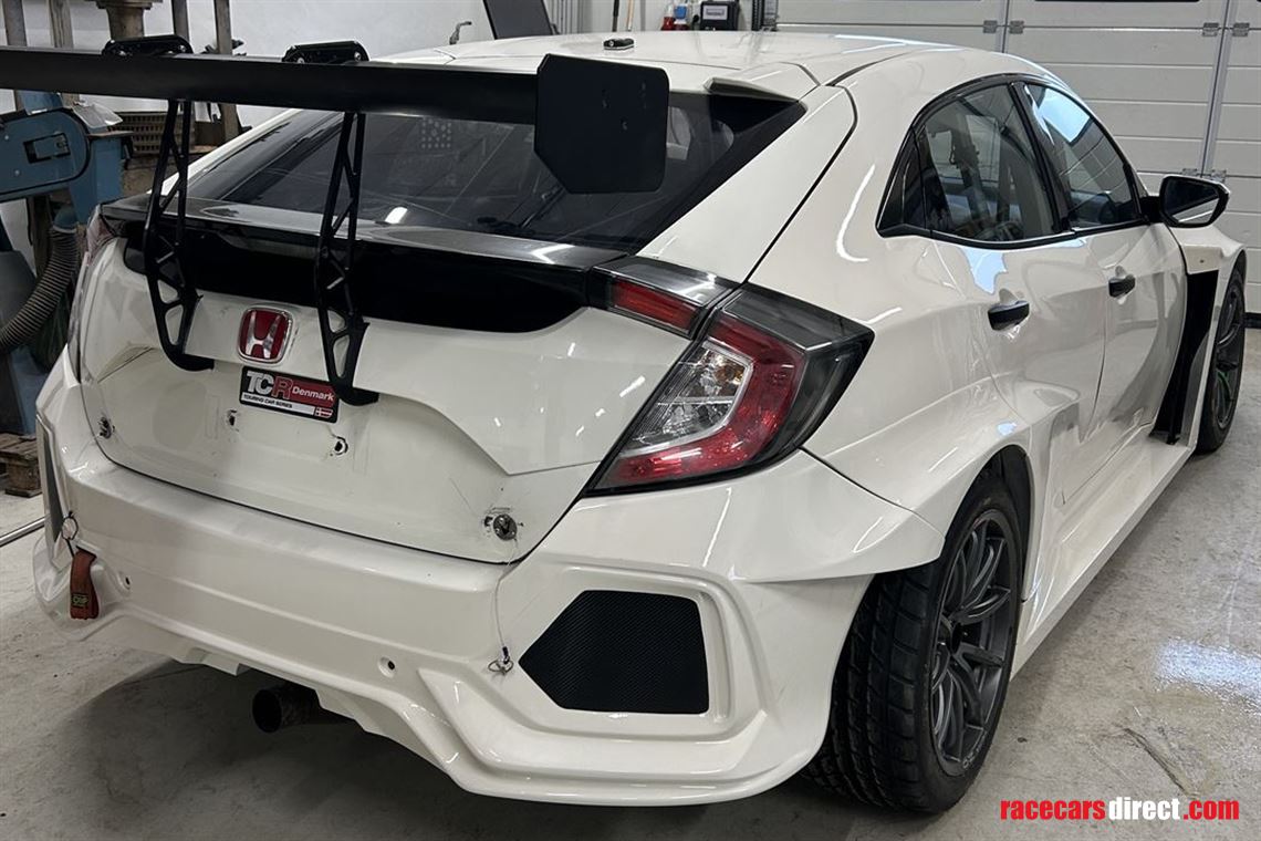 honda-civic-fk7-tcr-with-0-km-new-engine