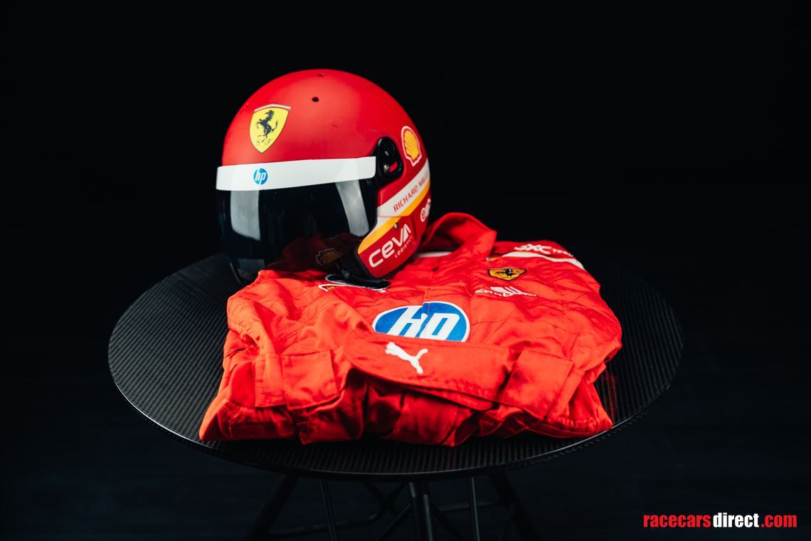 ferrari-mechanic-suit-and-helmet