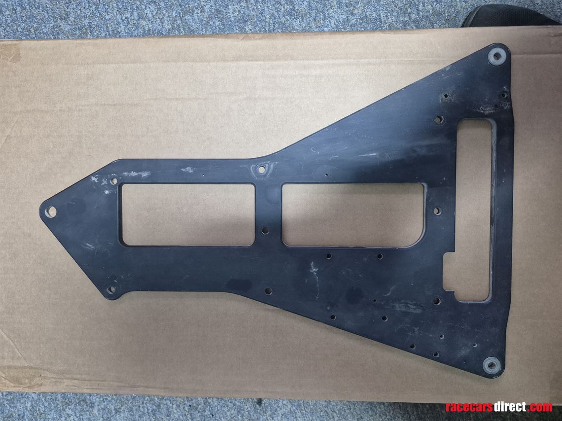 dallara-toyota-top-engine-plate