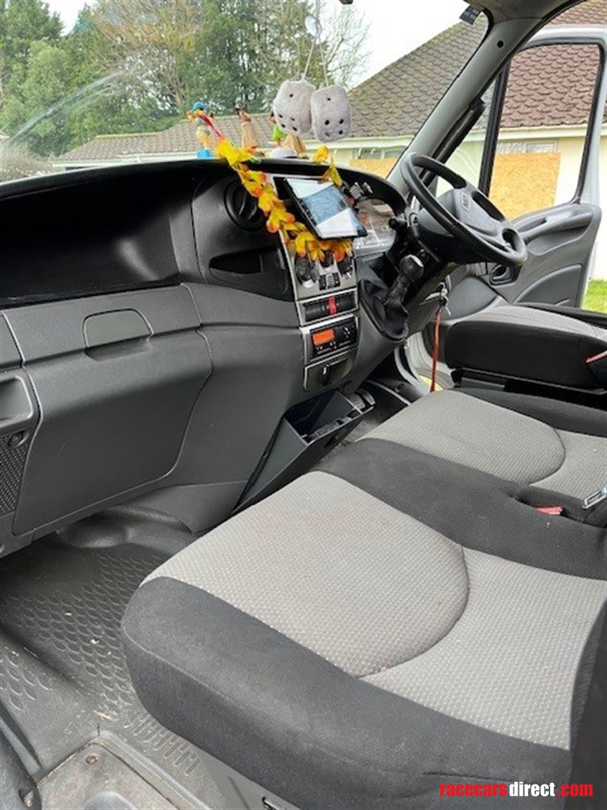 iveco-race-transporter-motorhome