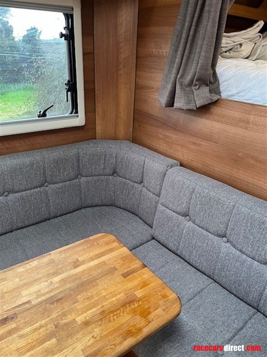 iveco-race-transporter-motorhome