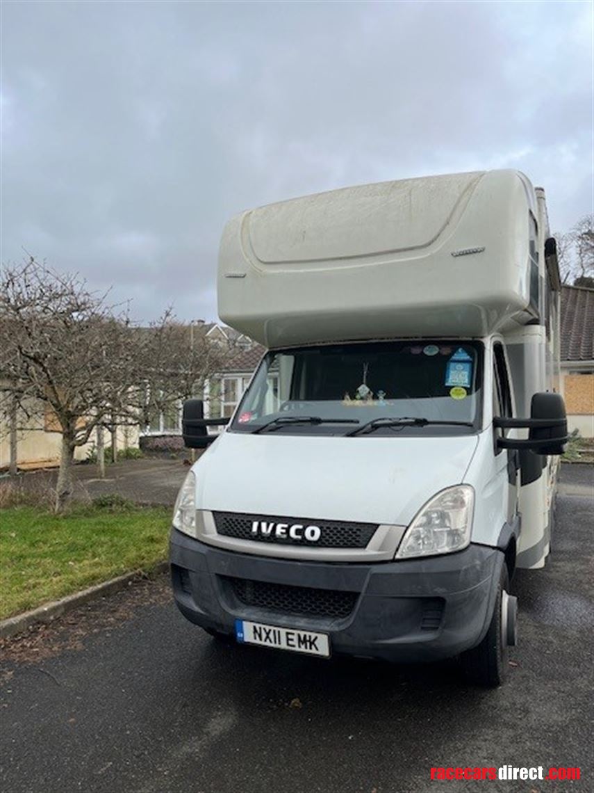 iveco-race-transporter-motorhome