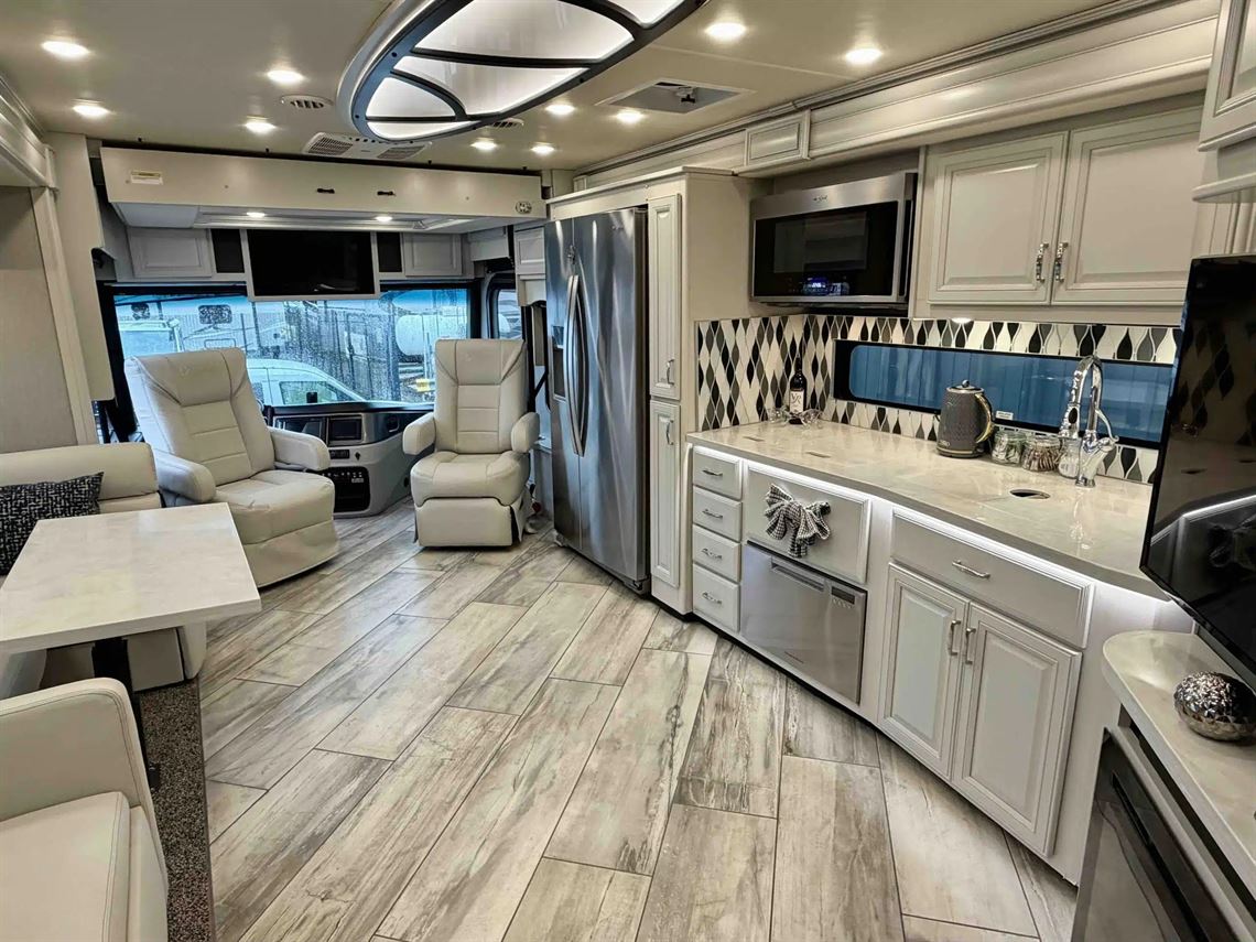 fleetwood-discovery-38n