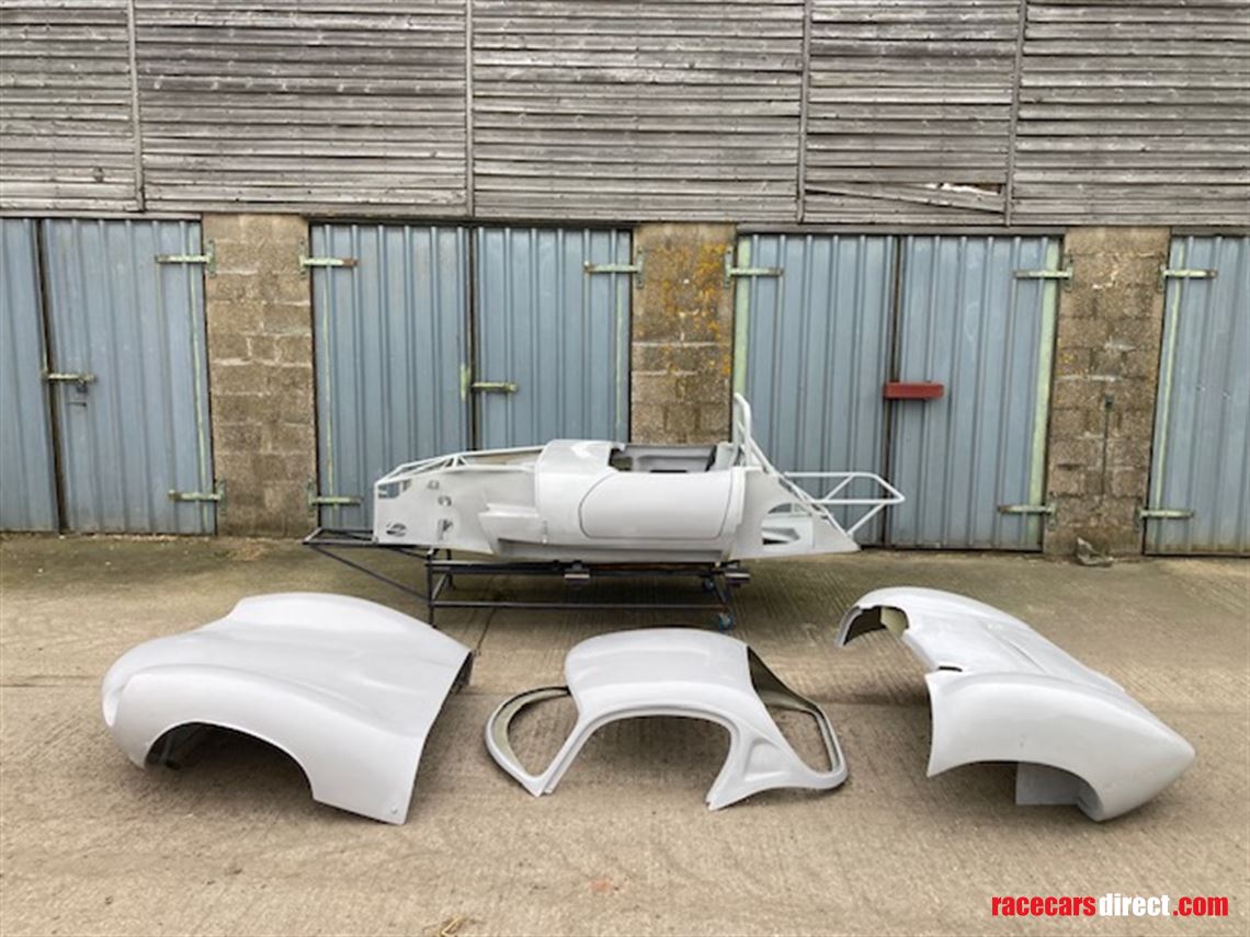 dare-ginetta-g4-and-g4r