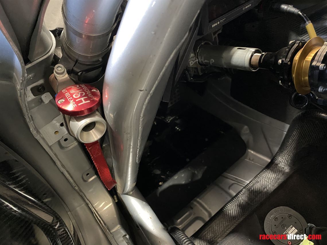 mercedes-amg-gt4-2018---evo-my2020-kit