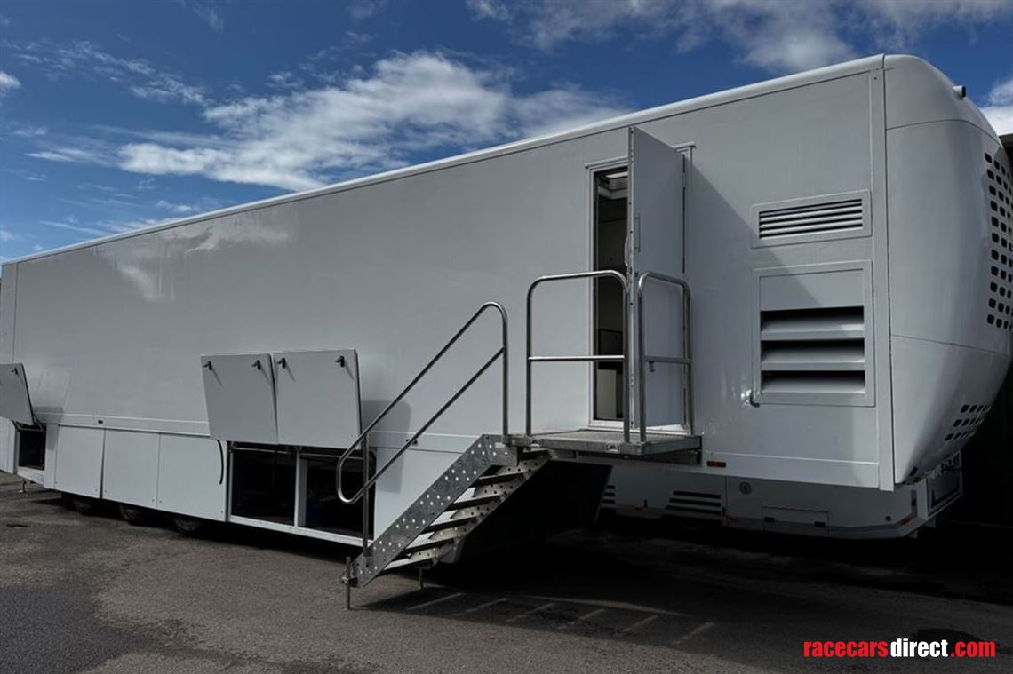 2-car-transporter-with-office