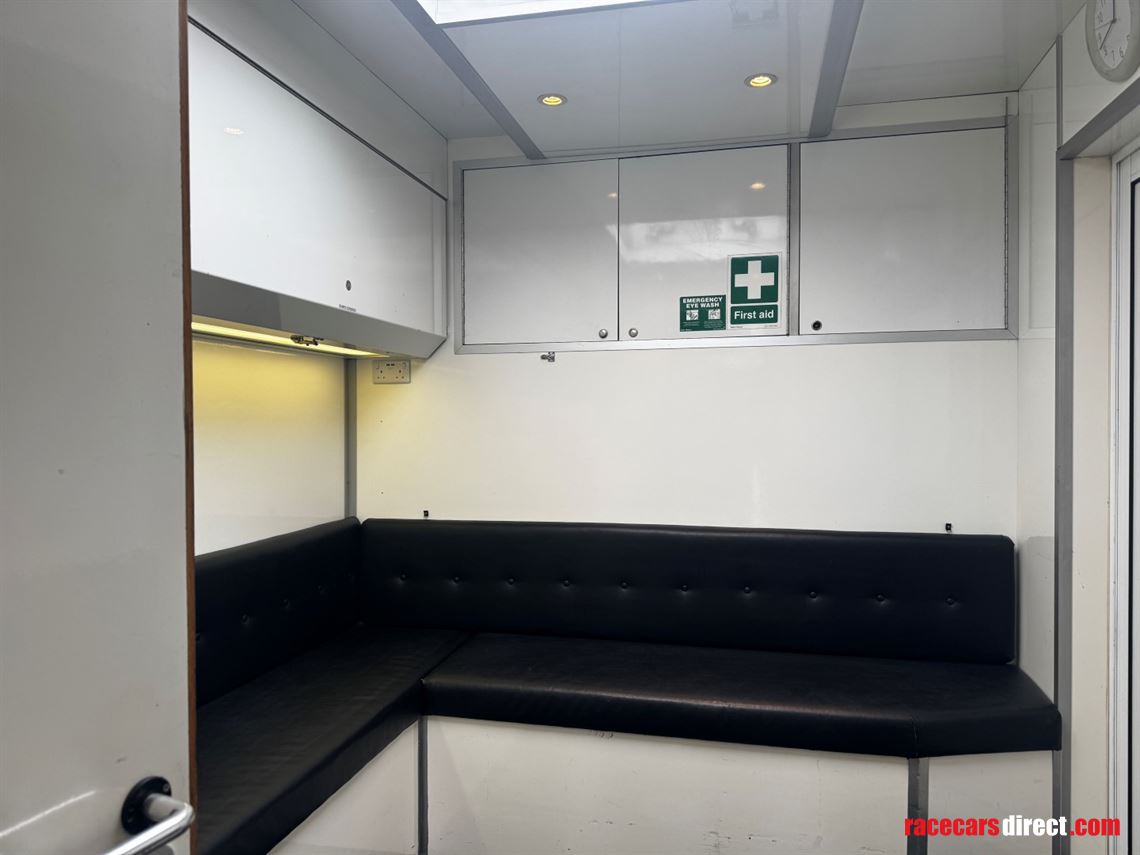 2-car-transporter-with-office