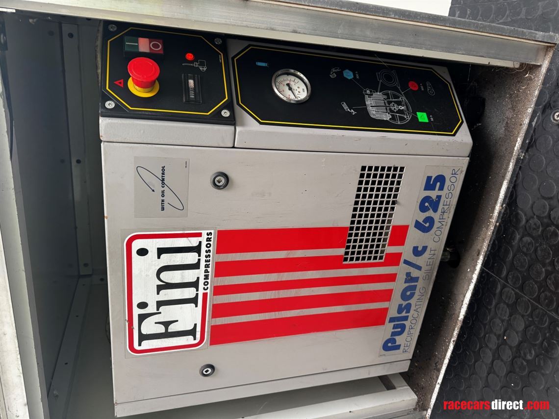 2-car-transporter-with-office