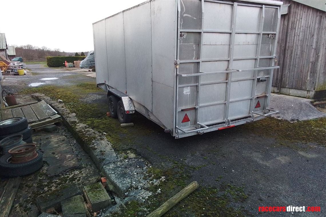 4-wheel-race-box-trailer