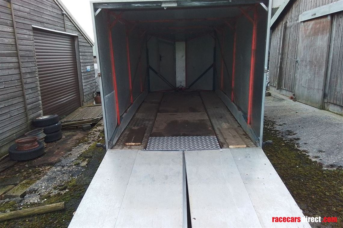 4-wheel-race-box-trailer