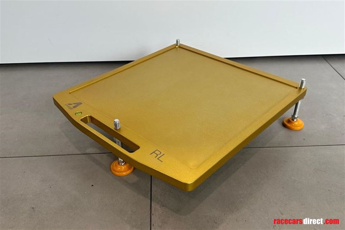 set-of-4-pad-levellers