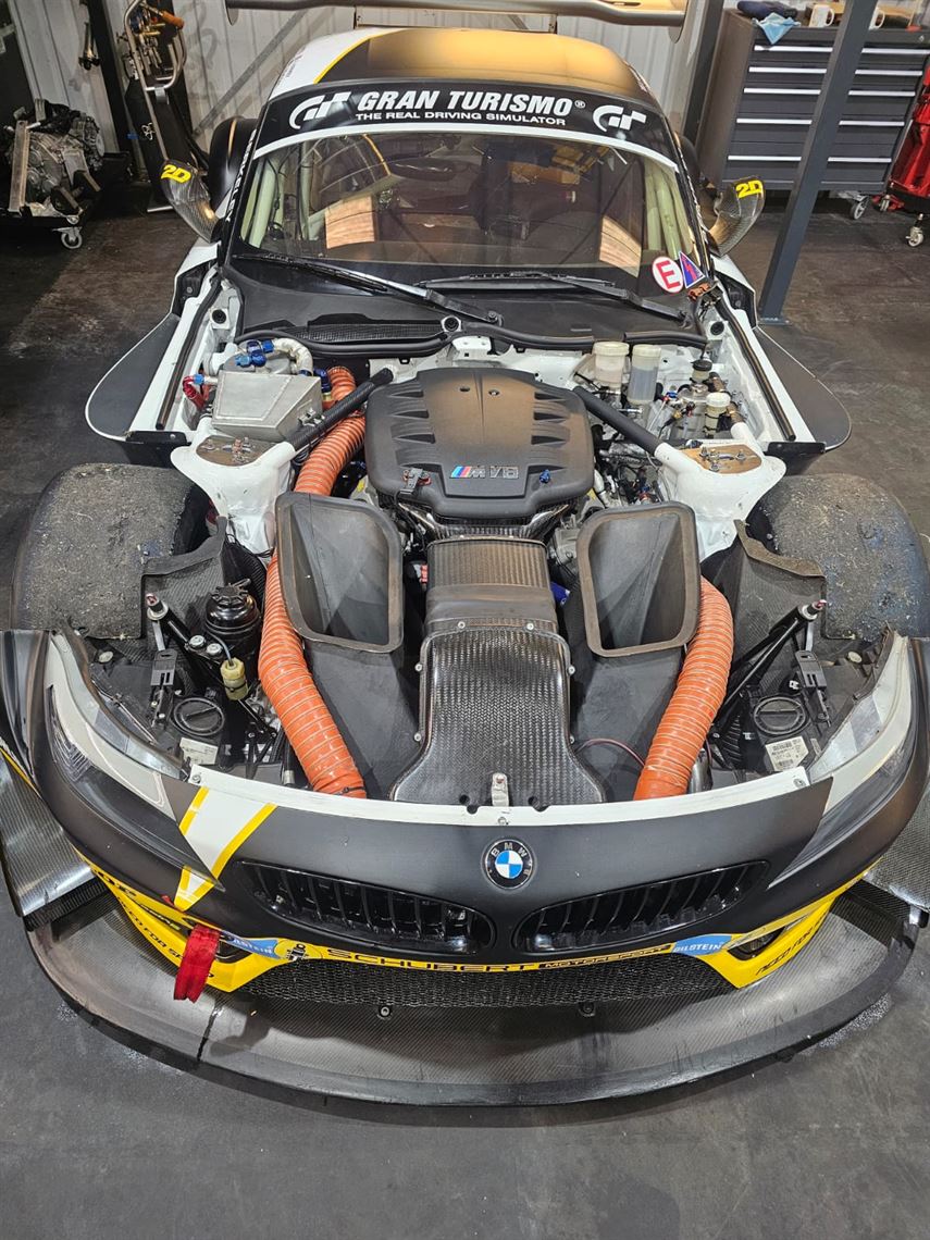 z4-bmw-gt3-2011-2012-ex-schubert