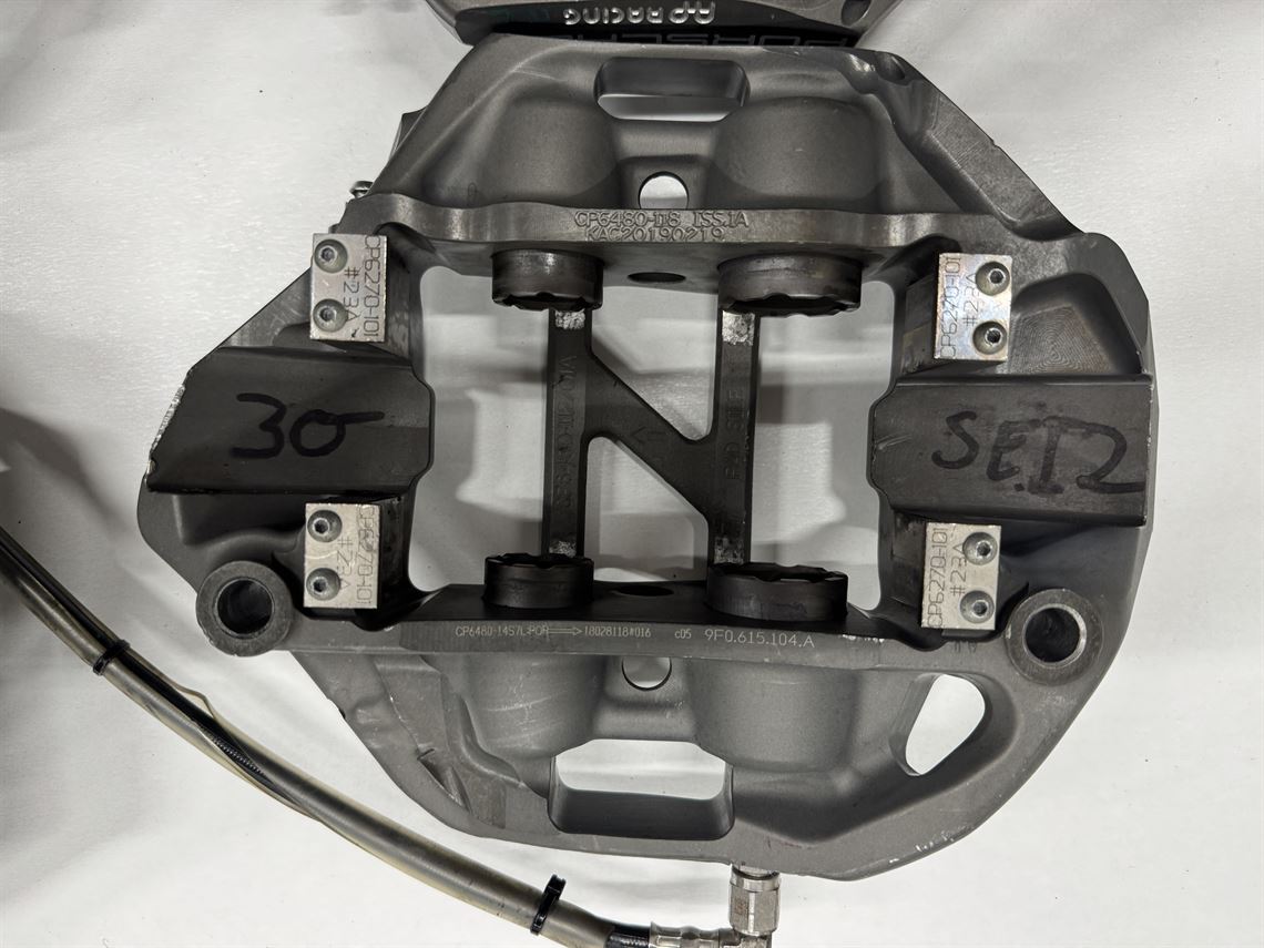 porsche-9912-gt3-r---brake-calipers