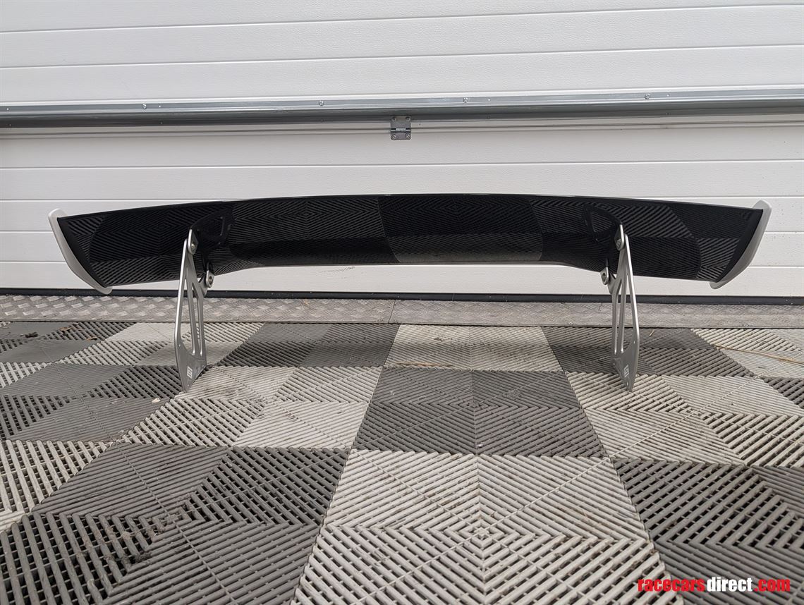 porsche-original-rs-wing