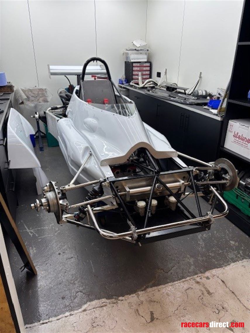 reynard-historic-ff2000