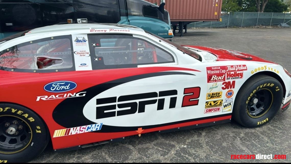 ford-taurus-nascar-cup-car-eligible-for-lots