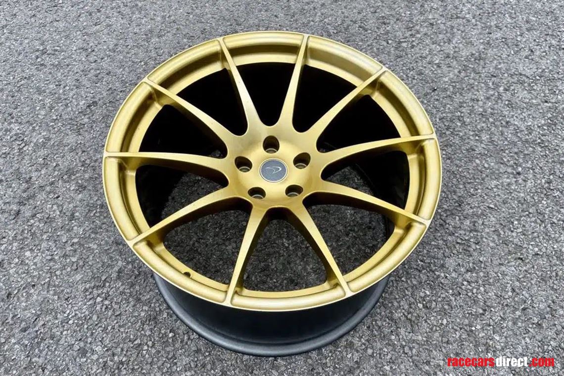 mclaren-p1-gold-front-rim