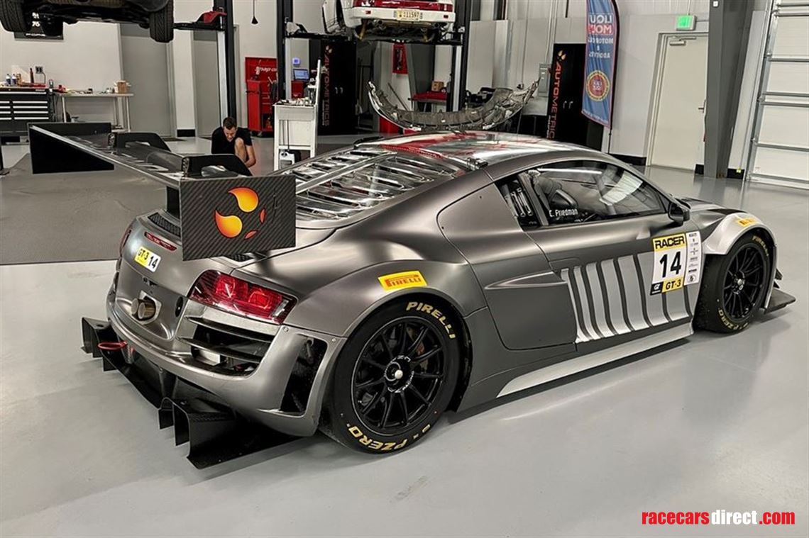 2014-audi-r8-lms-ultra-gt3