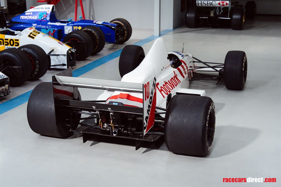 f1-arrows-a11-01
