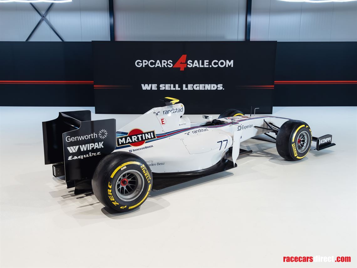 f1-full-scale-simulator-in-martini-livery