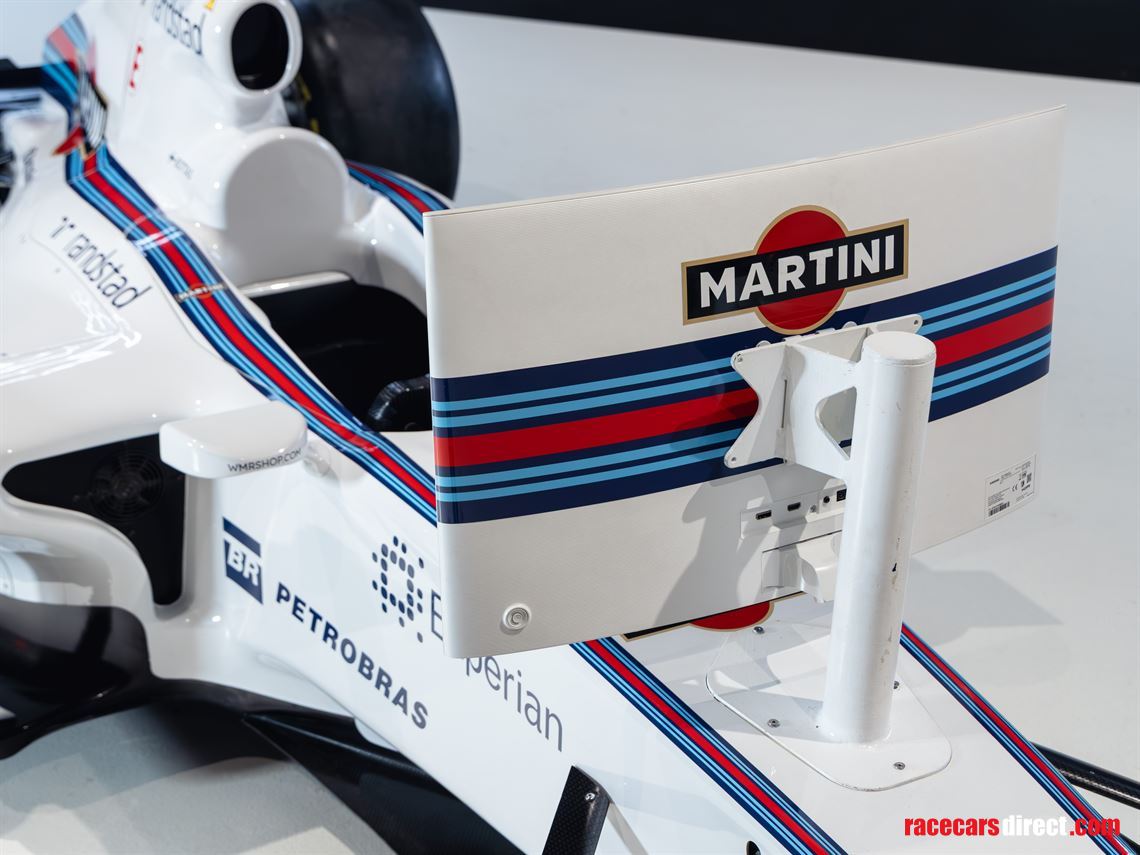 f1-full-scale-simulator-in-martini-livery