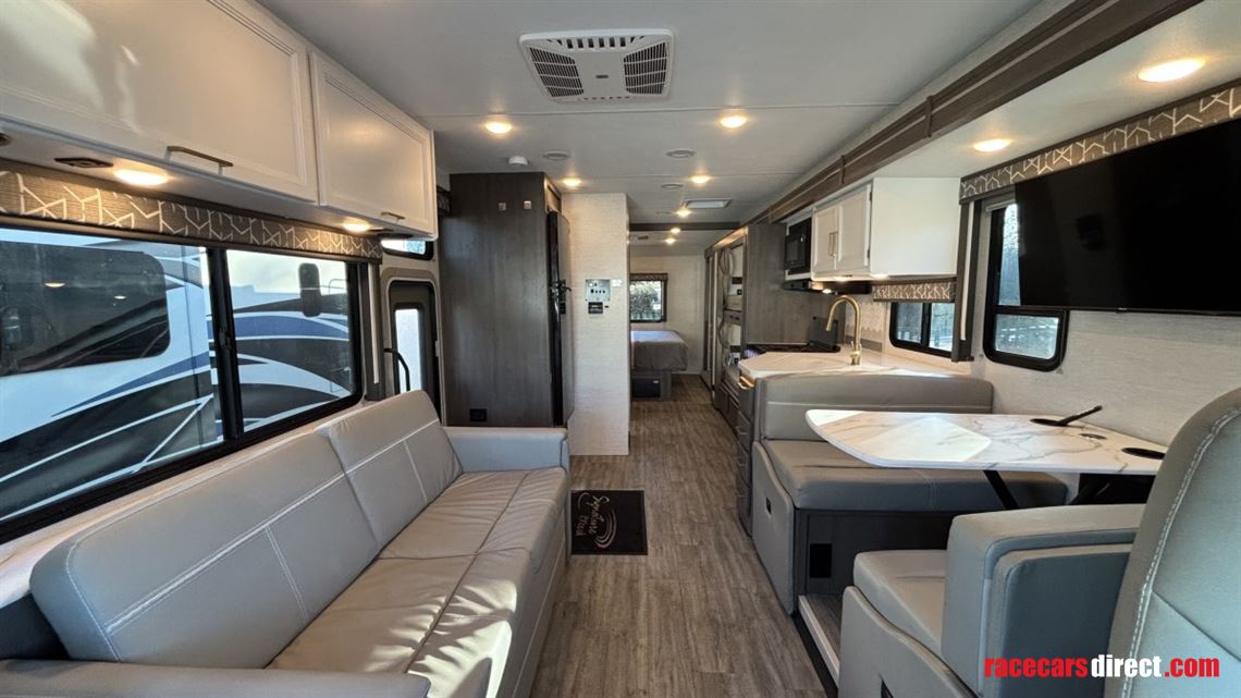 2024-thor-ace-32b-bunkhouse