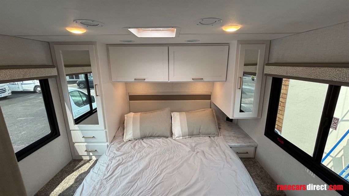 2026-thor-chateau-28z