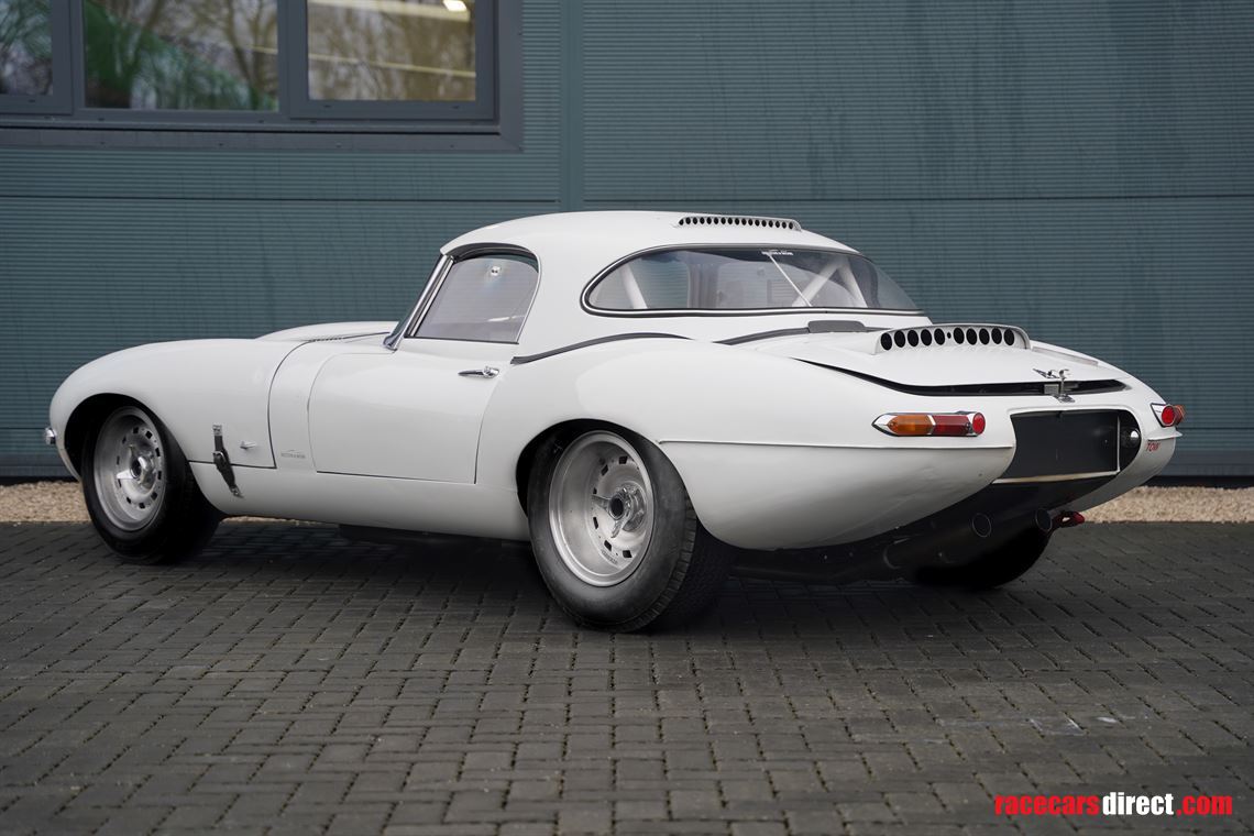 1964-jaguar-e-type-semi-lightweight