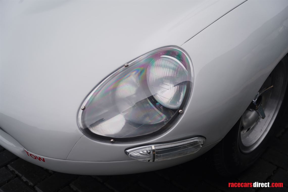 1964-jaguar-e-type-semi-lightweight