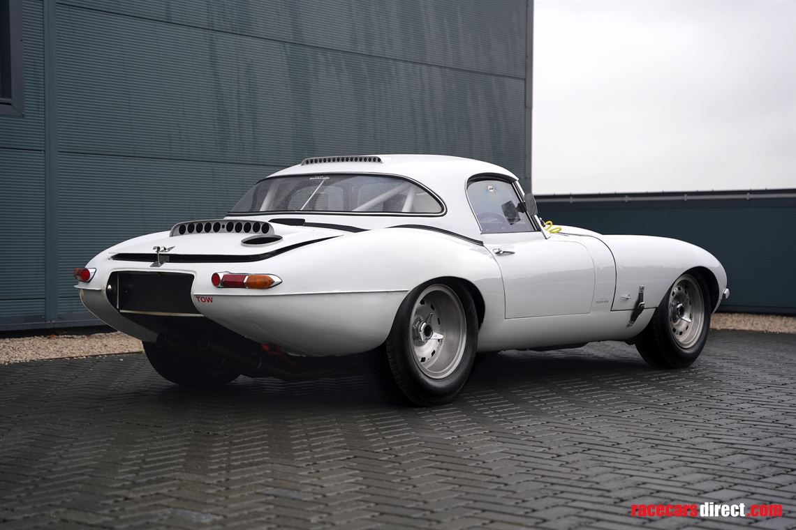1964-jaguar-e-type-semi-lightweight