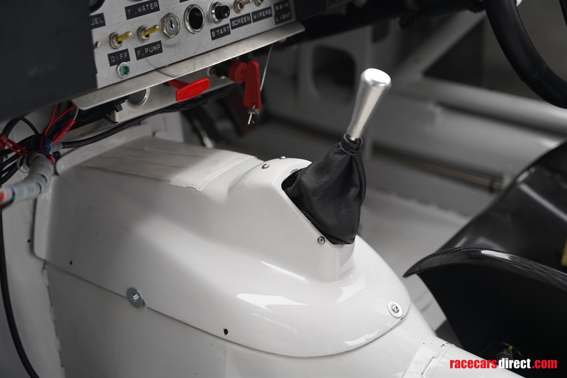 1964-jaguar-e-type-semi-lightweight